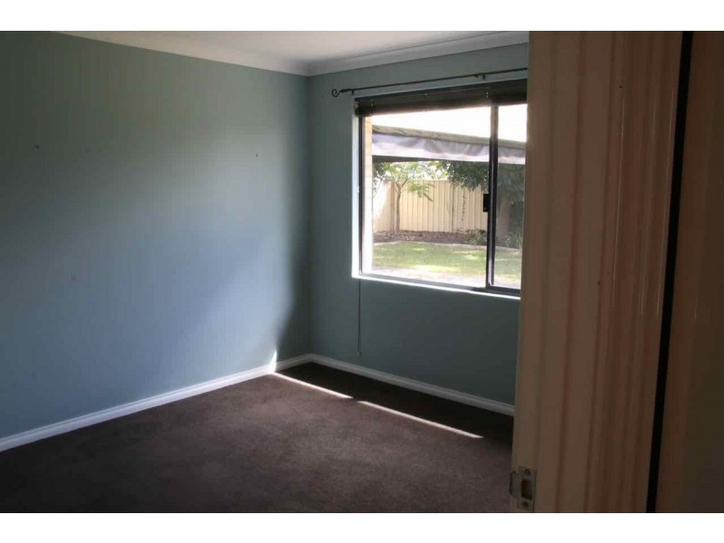 4 Bingarra Crescent, Tapping WA 6065