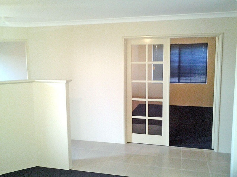 15 Neilson Street, Hammond Park WA 6164