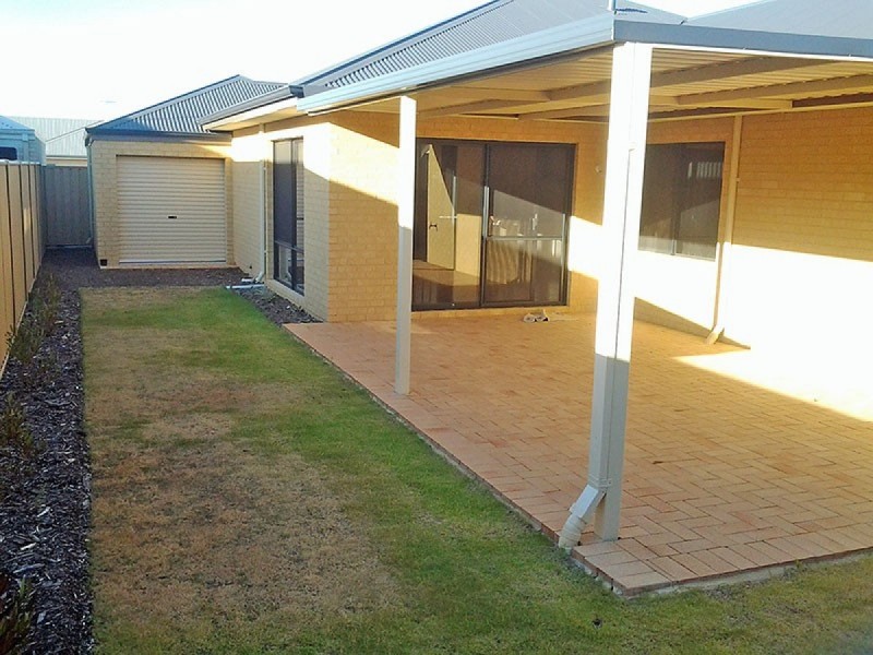 15 Neilson Street, Hammond Park WA 6164