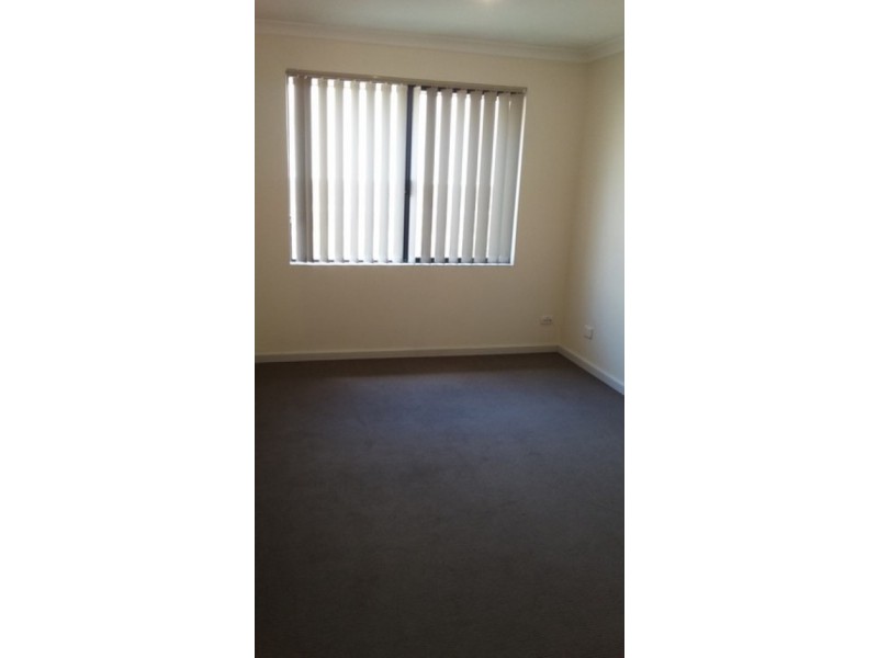 15 Neilson Street, Hammond Park WA 6164