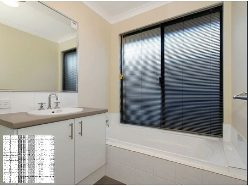 15 Neilson Street, Hammond Park WA 6164