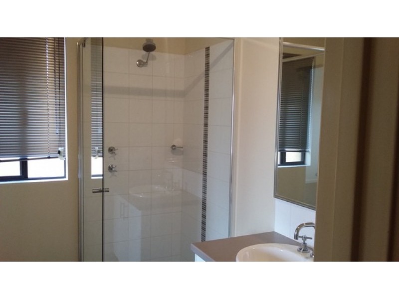 15 Neilson Street, Hammond Park WA 6164