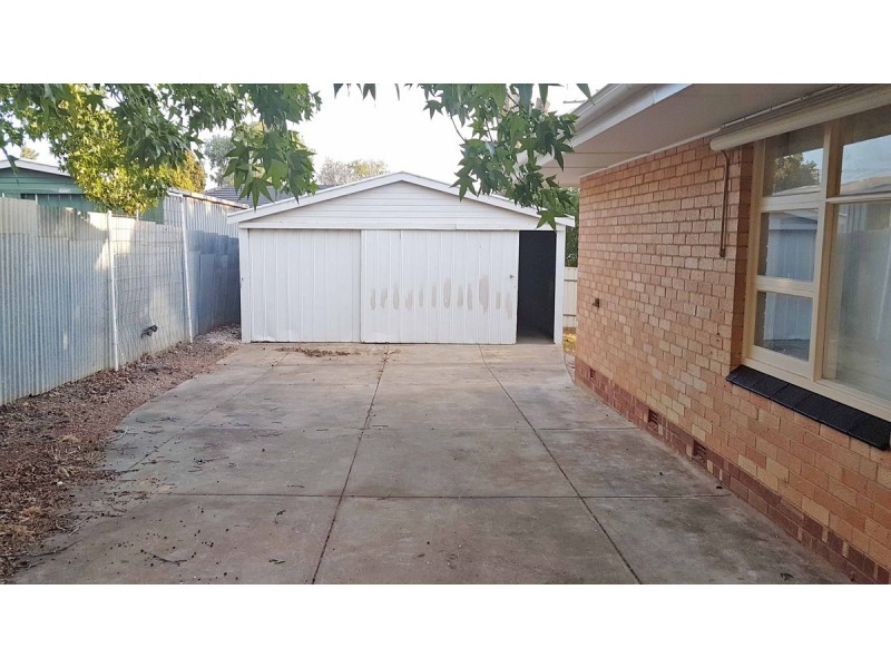 4 Attridge Road, Morphett Vale SA 5162
