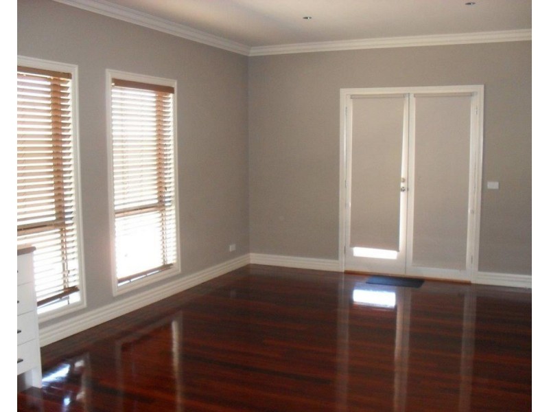 A/1 Wood Street, Deer Park VIC 3023