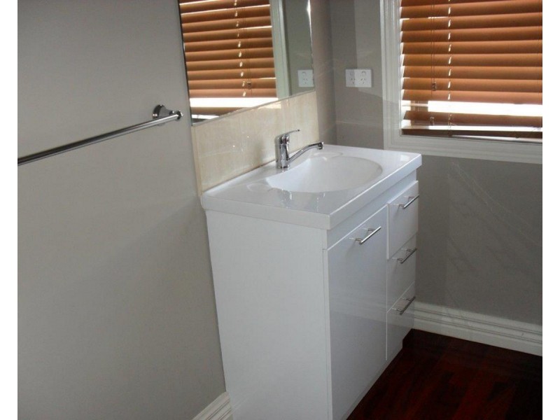 A/1 Wood Street, Deer Park VIC 3023