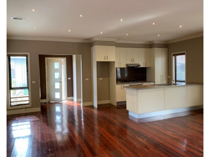 2/29 Baird Street, Maidstone VIC 3012