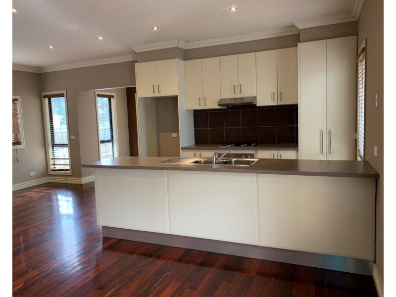 2/29 Baird Street, Maidstone VIC 3012