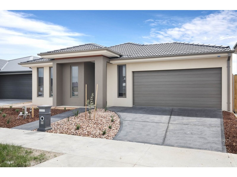 55 Primrose Crescent, Mickleham VIC 3064