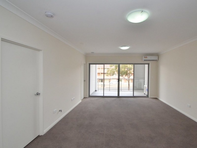 15/48-52 Warby Street, Campbelltown NSW 2560
