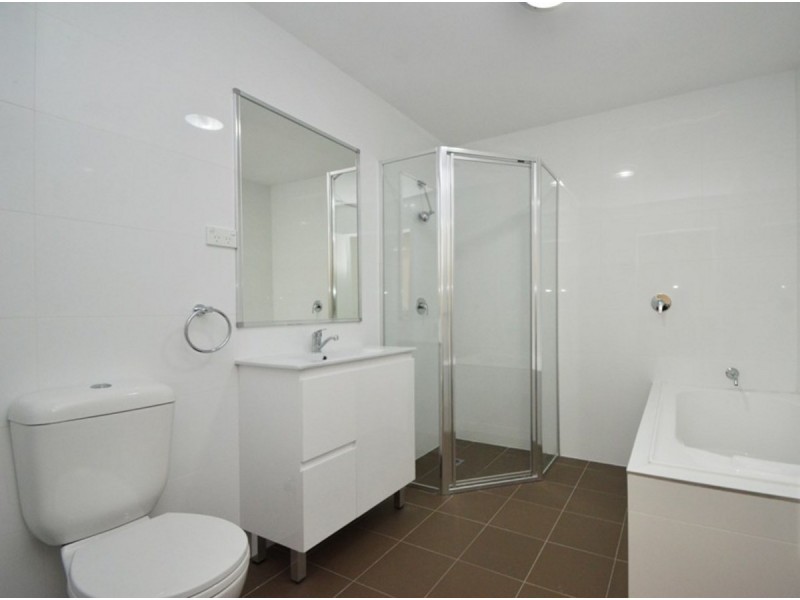 15/48-52 Warby Street, Campbelltown NSW 2560