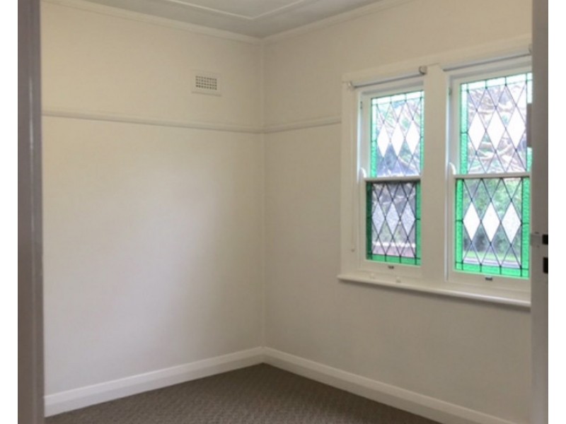 111 Jenner Parade, Hamilton South NSW 2303