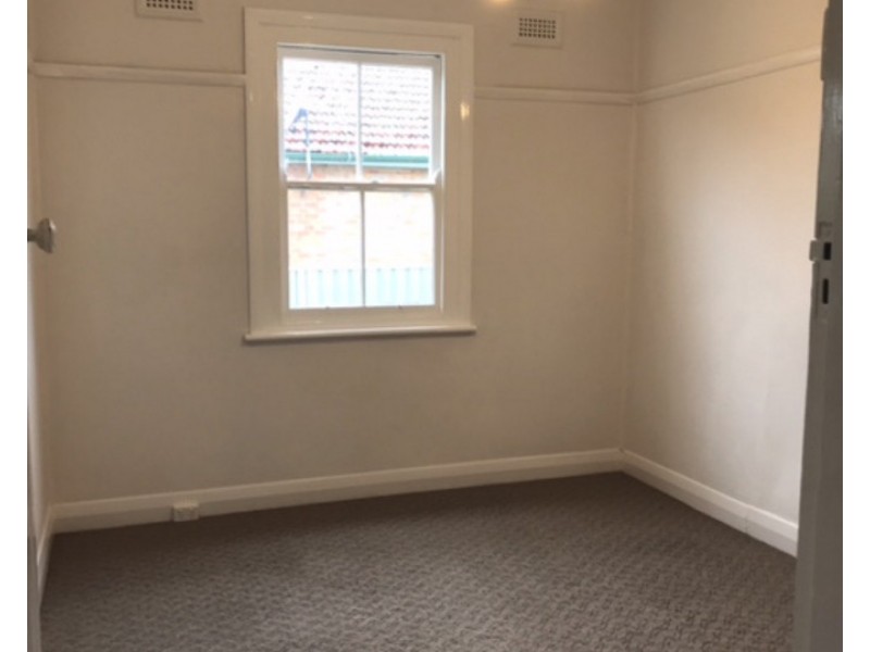111 Jenner Parade, Hamilton South NSW 2303