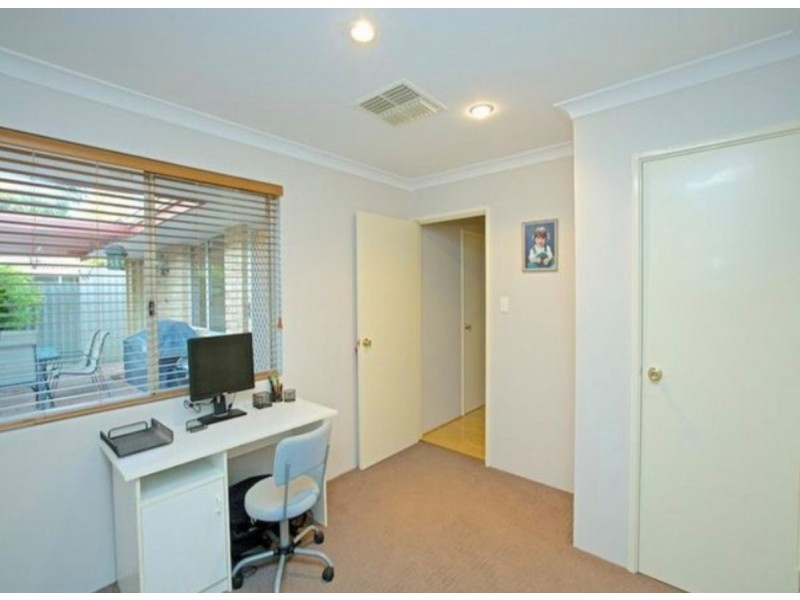 4/52 Pola Street, Dianella WA 6059