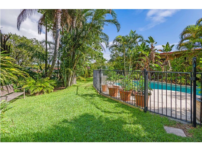 14 Brooke Avenue, Southport QLD 4215