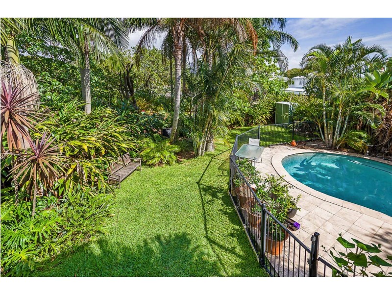 14 Brooke Avenue, Southport QLD 4215