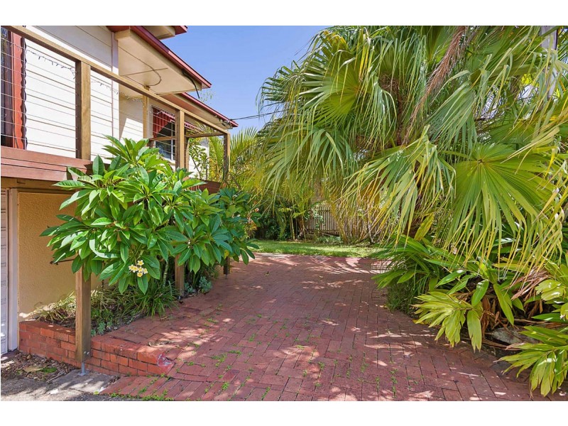 14 Brooke Avenue, Southport QLD 4215