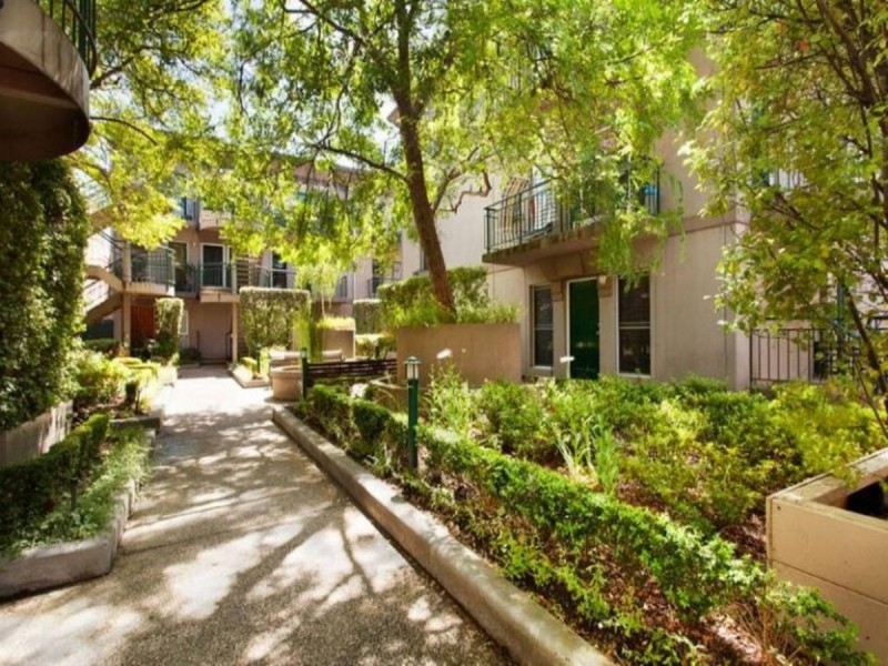 16/75 Drummond Street, Carlton VIC 3053