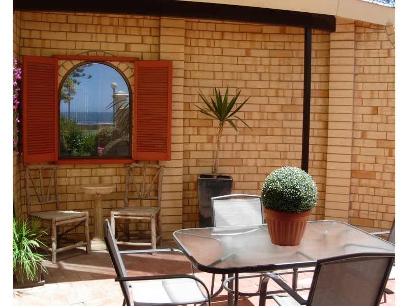4/13 South Esplanade, Glenelg SA 5045