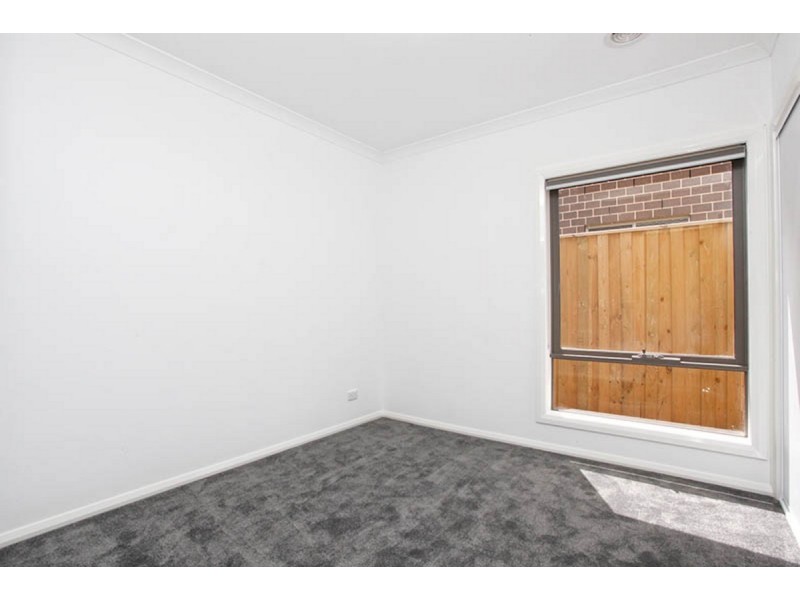 36 Mernoo Avenue, Clyde North VIC 3978