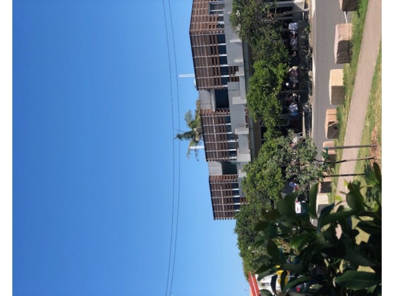 B/1 Lorraine Avenue, Marcoola QLD 4564
