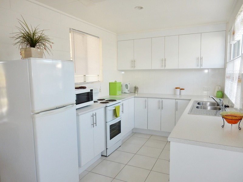 1/21 Carr Street, Lucinda QLD 4850