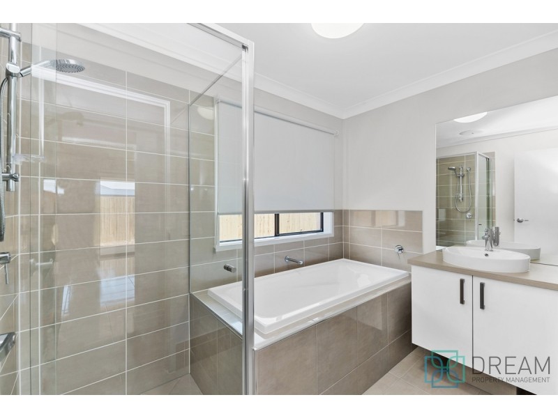 21 Bunya Crescent, Caboolture South QLD 4510
