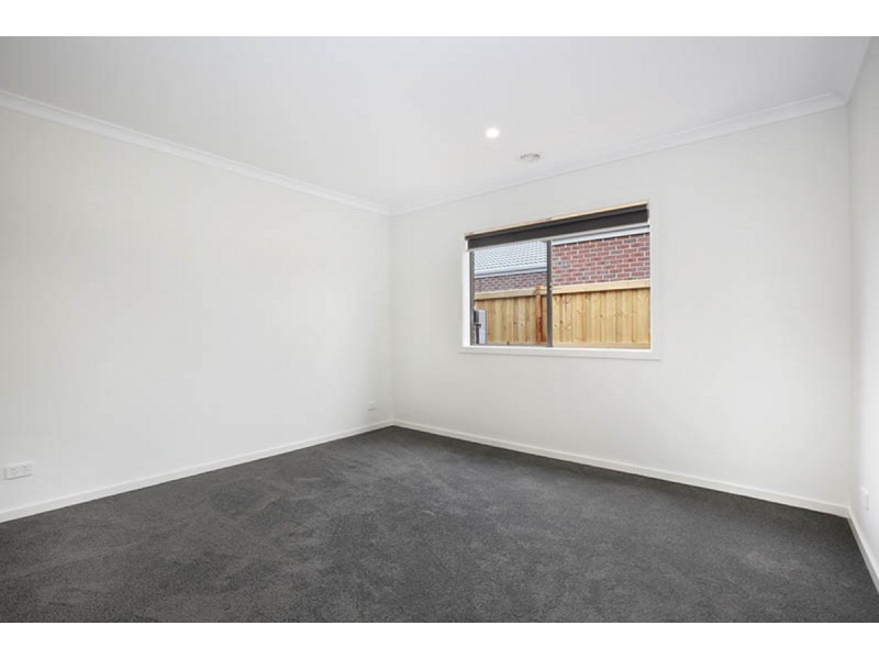 18 Himalaya Drive, Diggers Rest VIC 3427