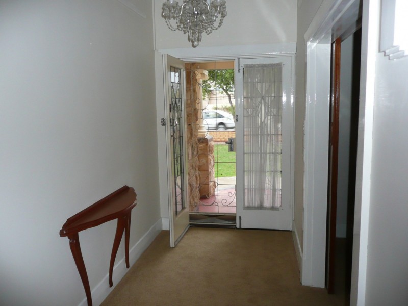 32 Wellington Street, Glandore SA 5037