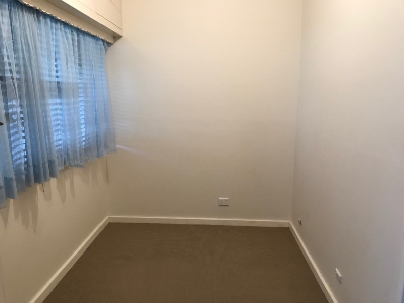 32 Wellington Street, Glandore SA 5037