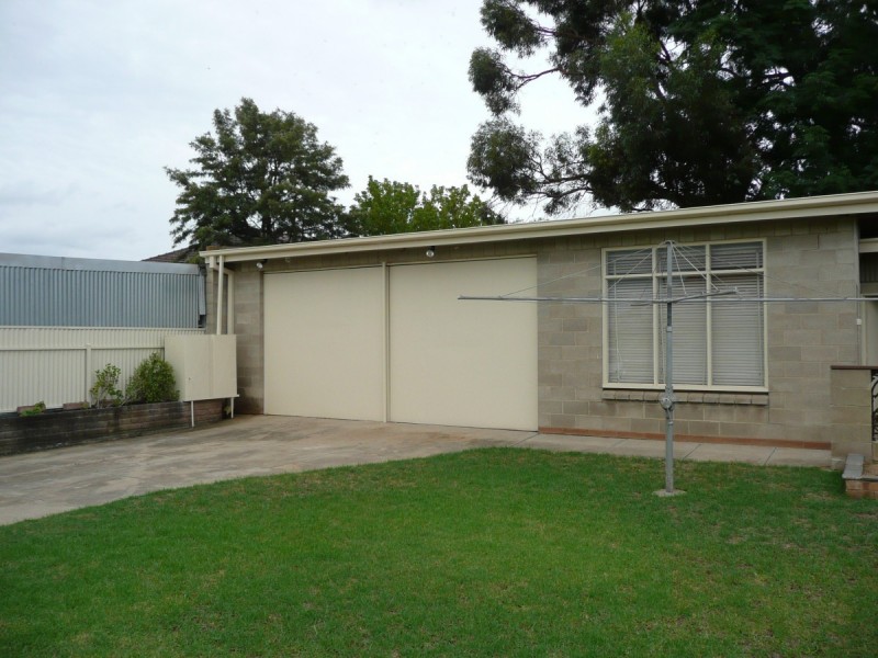 32 Wellington Street, Glandore SA 5037