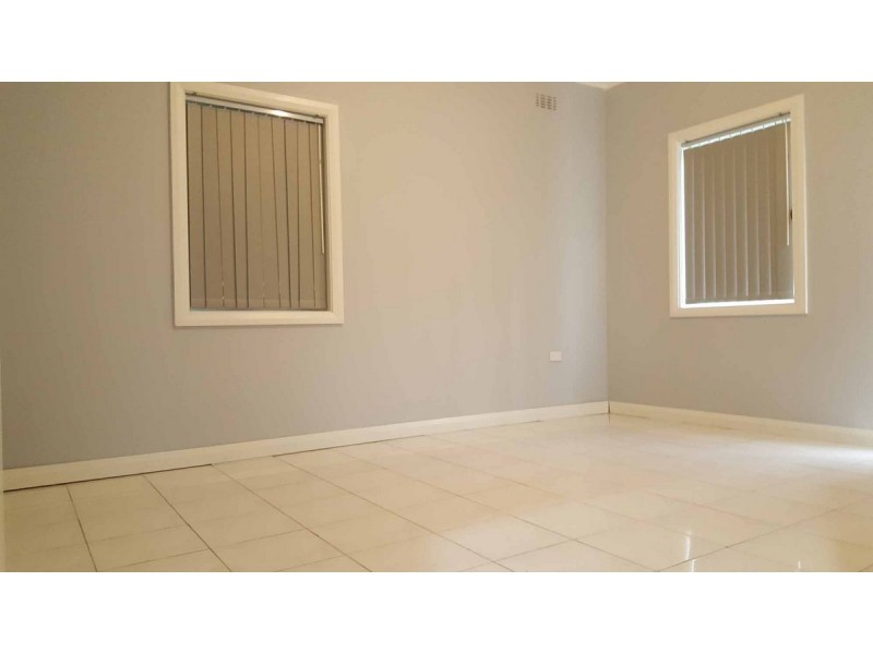 51A Hinkler Avenue, Warwick Farm NSW 2170