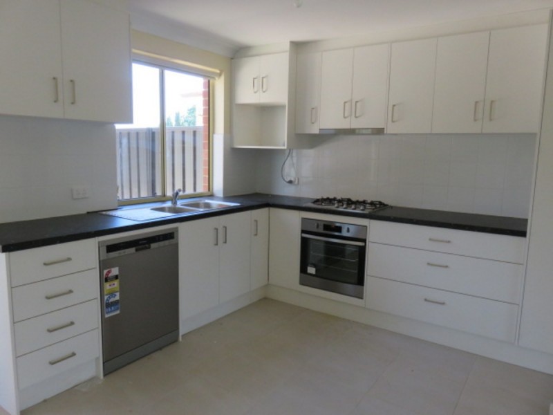 2/15 Park Street, Glandore SA 5037