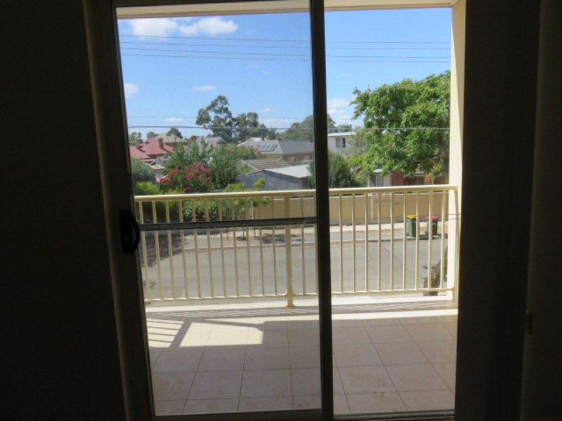 2/15 Park Street, Glandore SA 5037