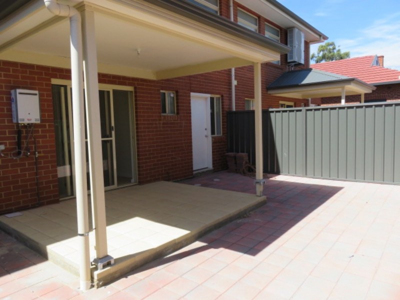 2/15 Park Street, Glandore SA 5037