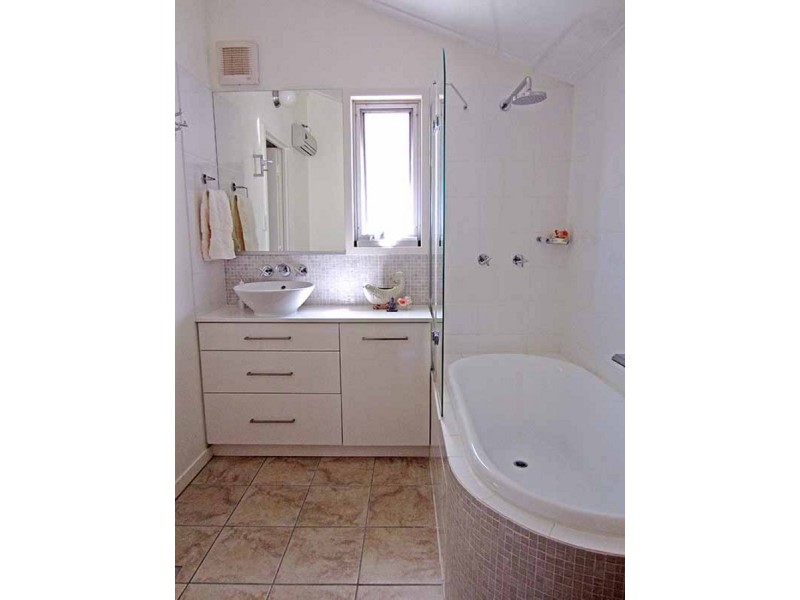 76 Ellen Street, Woody Point QLD 4019