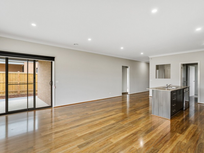15 Docker Circuit, Mickleham VIC 3064
