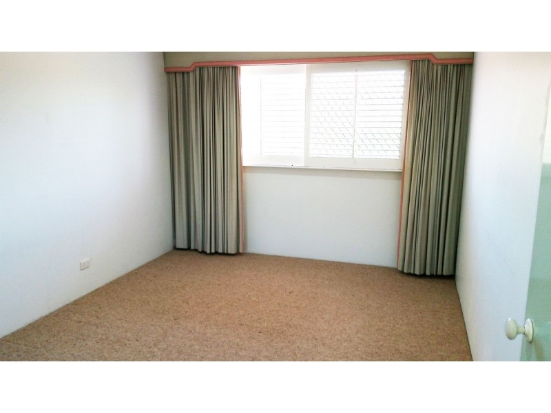 3/24 Ron Penhaligon Way, Robina QLD 4226