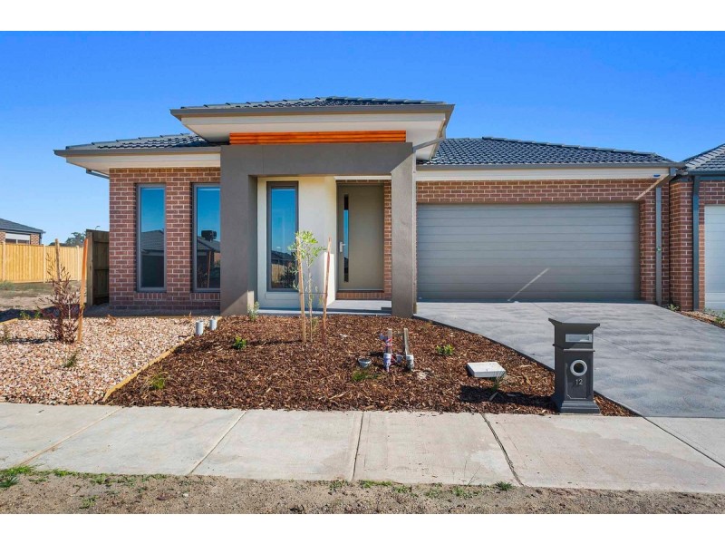 3 Kenora Way, Mickleham VIC 3064