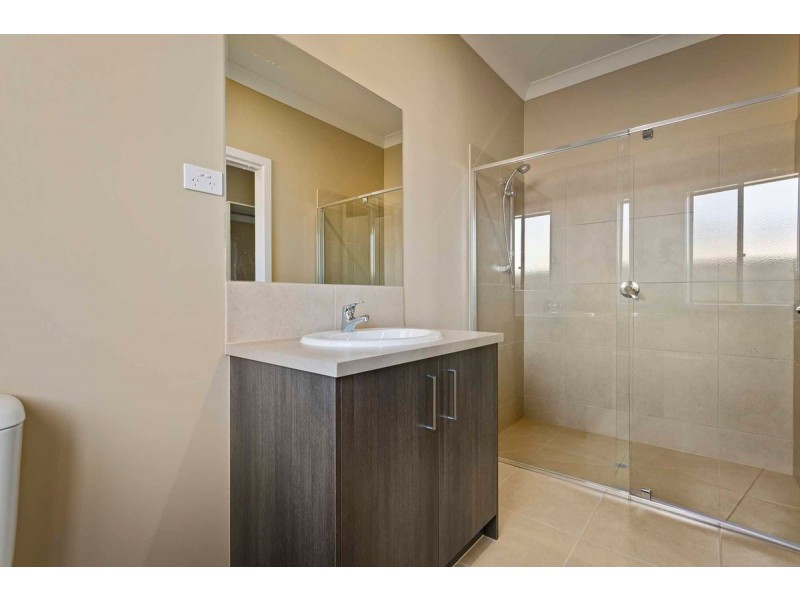 3 Kenora Way, Mickleham VIC 3064