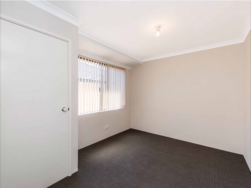 64 Pamplona Boulevard, Port Kennedy WA 6172