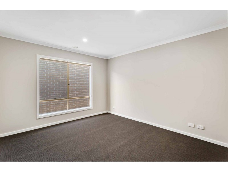 8 Kakadu Drive, Wyndham Vale VIC 3024