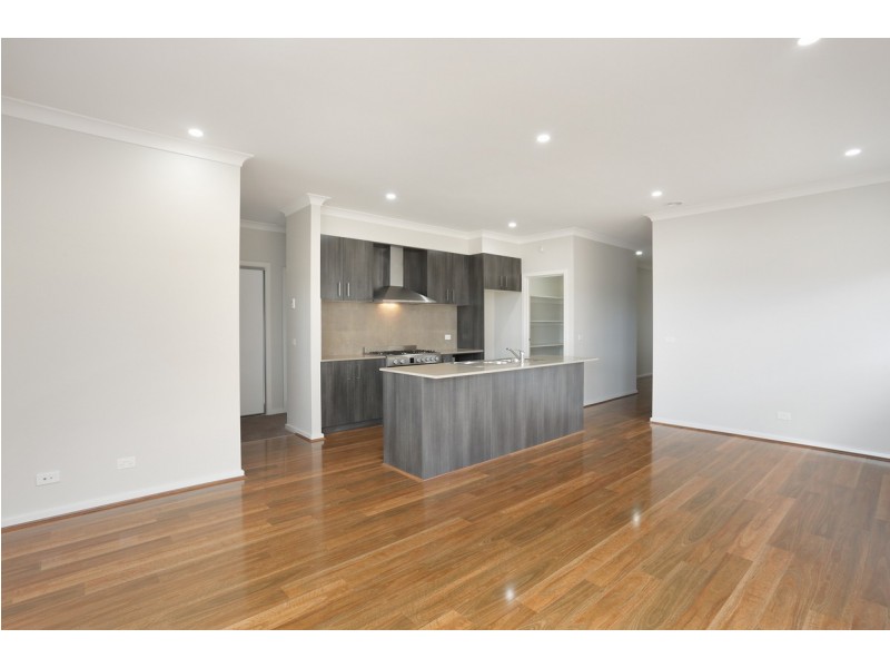 11 Cornwell Street, Melton South VIC 3338