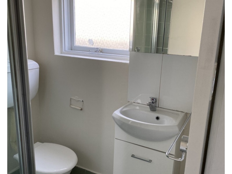 1/8 Walnut Street, Carnegie VIC 3163