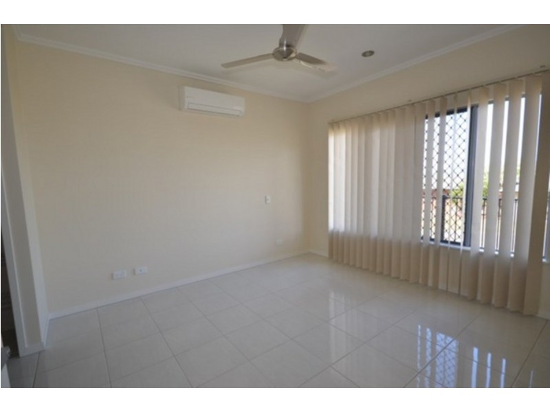 2/99 Fitzmaurice Drive, Bentley Park QLD 4869