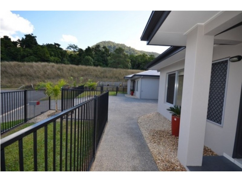 2/99 Fitzmaurice Drive, Bentley Park QLD 4869