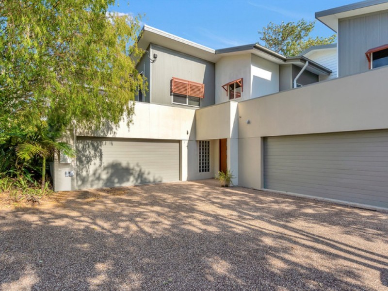 1/128 Falconer Street, Southport QLD 4215