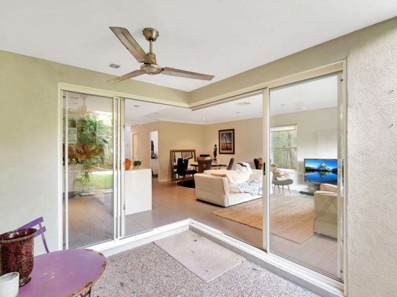 1/128 Falconer Street, Southport QLD 4215