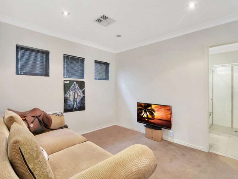 1/128 Falconer Street, Southport QLD 4215