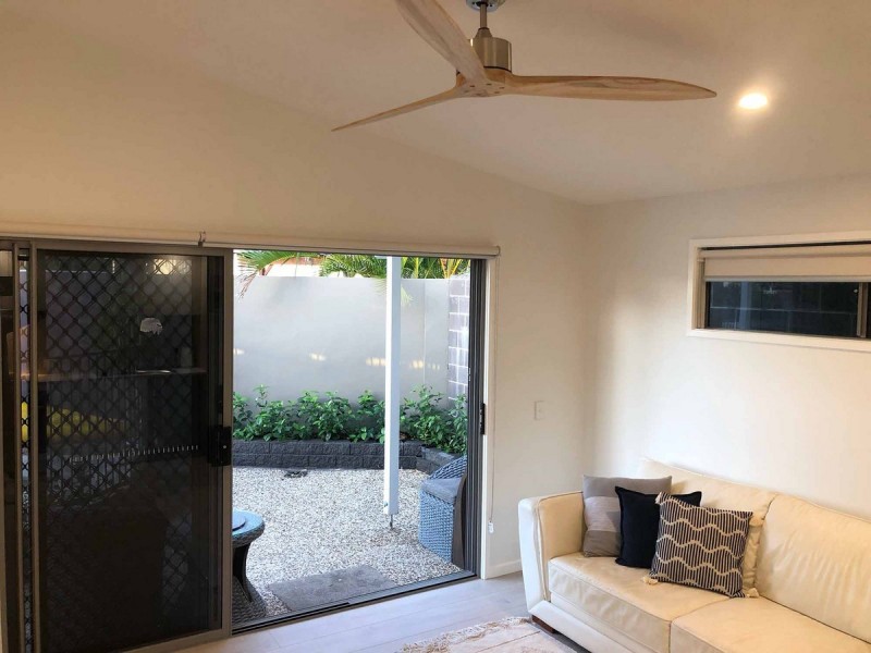 3 Toorak Park Avenue, Mermaid Waters QLD 4218
