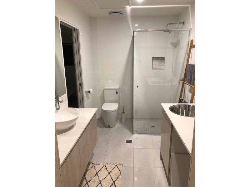 3 Toorak Park Avenue, Mermaid Waters QLD 4218